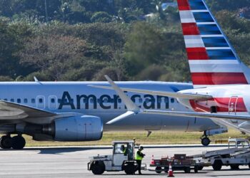 Trump’s isolation of Cuba dries up nation’s jet gas provides, forcing airways to regulate