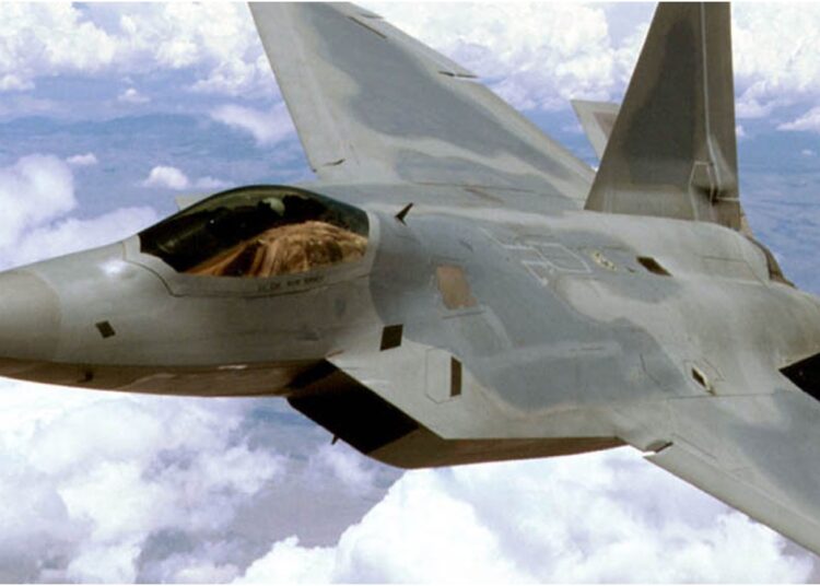 F-22s Filmed Arriving In England As Struggle Fears With Iran Mount: WATCH