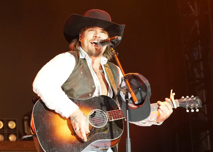 Nation singer Gavin Adcock helps Turning Level USA halftime different present