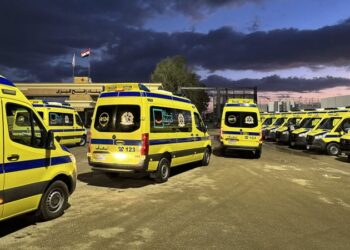 Confusion at reopening of Rafah crossing leaves Palestinians stranded