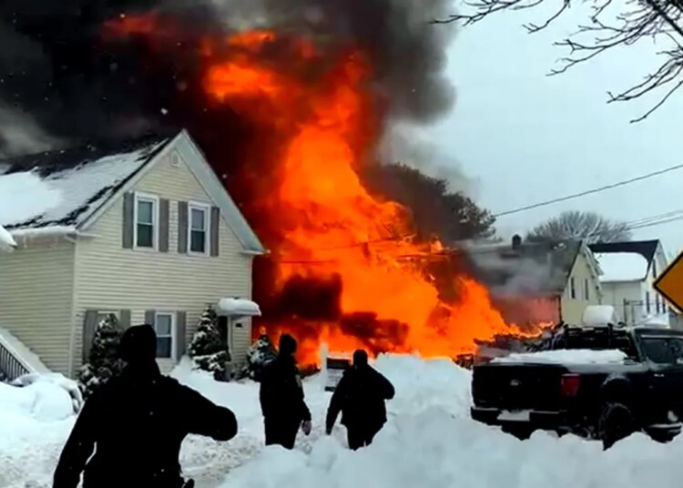 Massachusetts residence explosion leaves mom burned, toddler injured