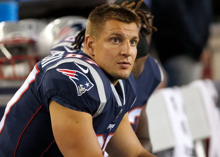 Gronk says Tom Brady might be a ‘fourth-ballot’ Corridor of Famer after Kraft’s snub