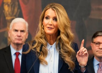 SBA suspends 100,000-plus California debtors over B suspected fraud