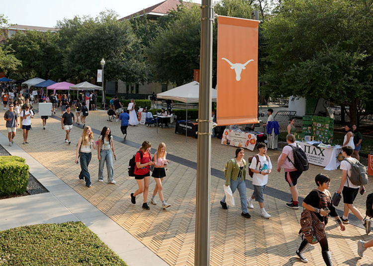College of Texas regents approve rule limiting controversial topics