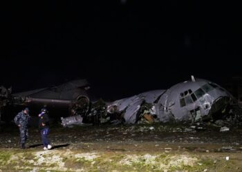Cargo aircraft crash close to Bolivia’s capital leaves 15 useless, damages automobiles Cargo aircraft crash close to Bolivia’s capital leaves 15 useless, damages automobiles