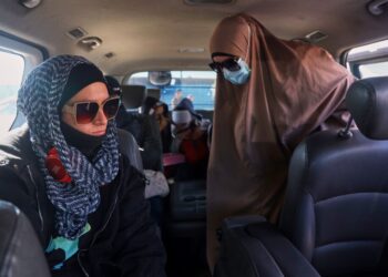 Australia will not repatriate new IS-linked group from Syria