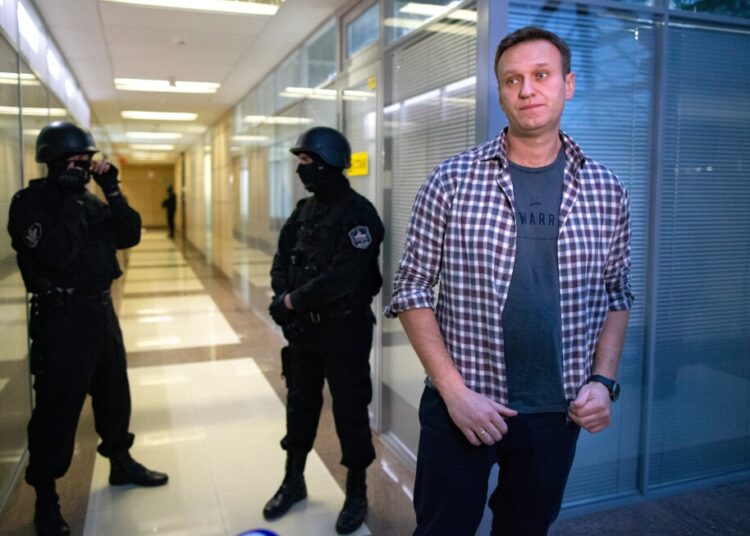 Alexei Navalny poisoned with uncommon toxin from poison dart frogs, say European labs