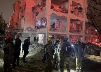 Over 150 injured, 11 critically, in Iranian missile strikes on southern cities of Arad, Dimona Over 150 injured, 11 critically, in Iranian missile strikes on southern cities of Arad, Dimona