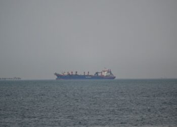 Oil Tankers Attacked Off Iraq as Center East Disaster Worsens