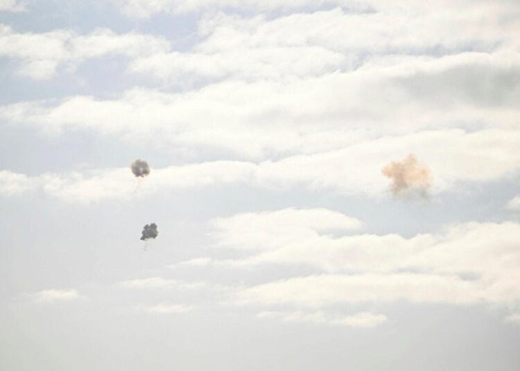 Iran fires missile barrage at Israel: Sirens sound in Tel Aviv, central Israel – Haaretz