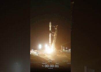 SpaceX Launches Falcon 9 carrying 25 Starlink Group (17-18) Satellites to Orbit #spacex #rocket