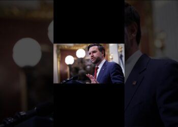 Vance vs Trump #donaldtrump #youtubeshorts #america #information #youtubevideos #Jdvance  #politicsnews