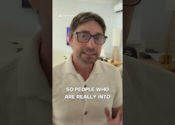 Media vs. the MAGA base #substack #shorts