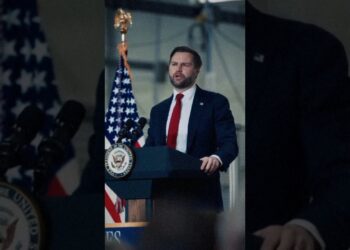 by no means quit🇺🇸 #jd vance #trump #maga