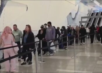 President Trump govt order offers emergency funding for TSA