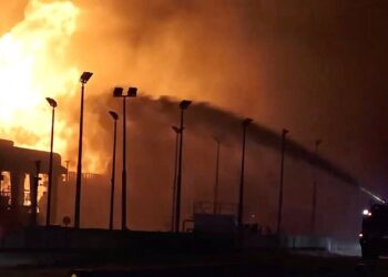 LIVE UPDATES: Iran assaults unfold throughout the Center East as Trump weighs alleged California drone menace