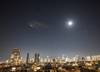 What are Iran’s cluster munitions which are penetrating Israeli defences? | US-Israel struggle on Iran Information