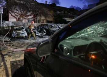 Iran and the U.S. harden their positions as Tehran tightens its grip on the Strait of Hormuz