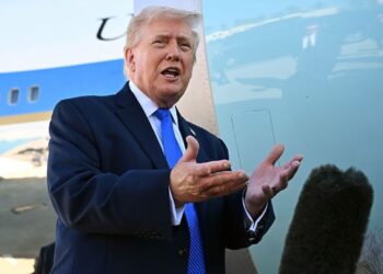 US could seize Kharg Island as Iran greenlights 20 oil ships by way of Strait of Hormuz US could seize Kharg Island as Iran greenlights 20 oil ships by way of Strait of Hormuz