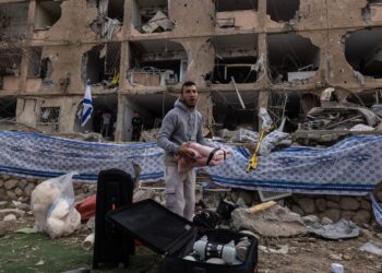 Iran missiles pierce Israel’s defenses, elevating doubts about interceptors