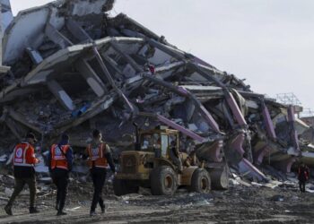 Iran rejects US ceasefire plan, points its personal calls for as strikes land throughout the Mideast | Nationwide Information Iran rejects US ceasefire plan, points its personal calls for as strikes land throughout the Mideast | Nationwide Information