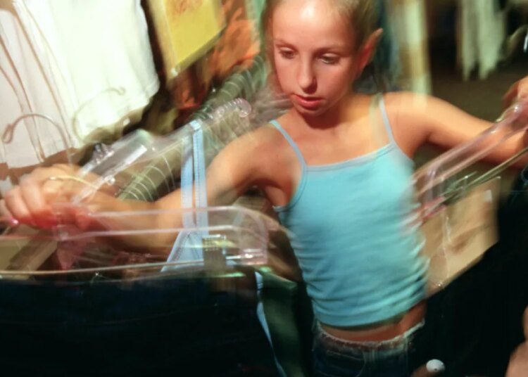 Les Wexner, Epstein’s greatest monetary consumer, formed Y2K teen tradition