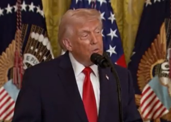 Iran-US conflict newest: Trump says battle ‘shifting quickly’ as Tehran threatens to set area’s power websites ‘on hearth’