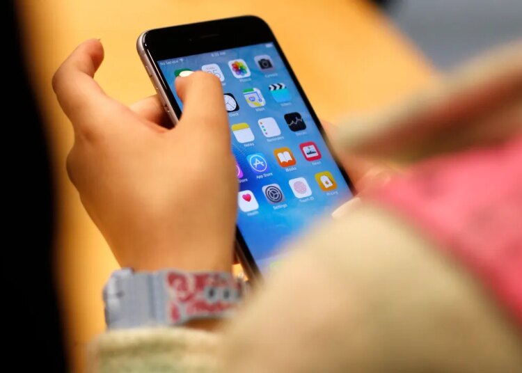 Colorado teen’s survey hyperlinks social media to teen woman psychological well being disaster