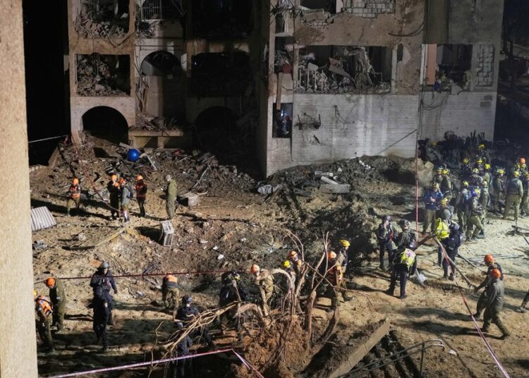 2 Iranian strikes on cities close to Israel’s essential nuclear analysis heart injure greater than 100 individuals