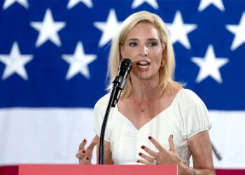 Iowa Rep Hinson targets lawmakers’ airport privileges throughout shutdown