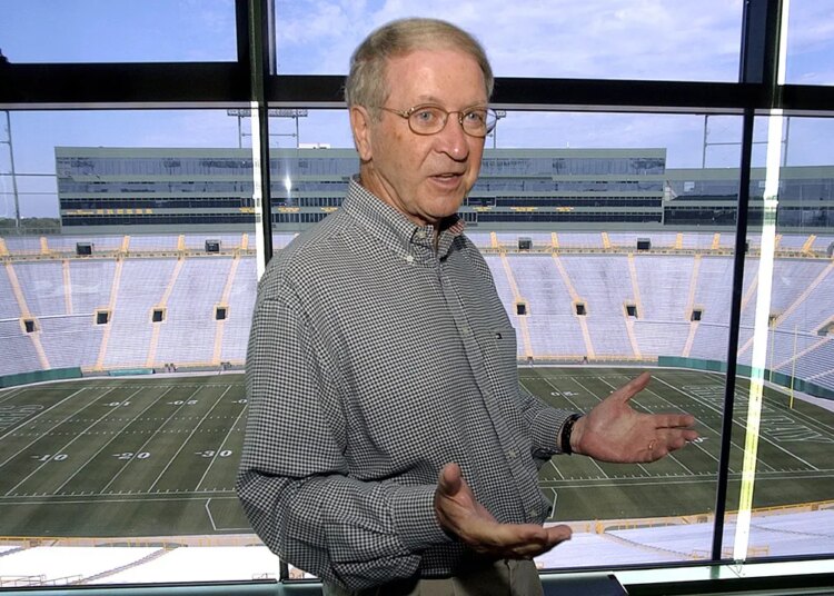 Bob Harlan, former Inexperienced Bay Packers president and CEO, lifeless at 89