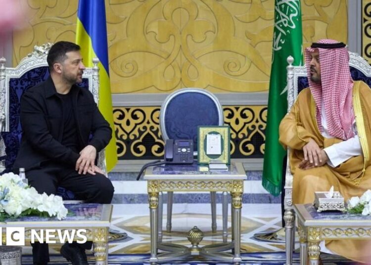 Zelensky visits Saudi Arabia after providing Ukraine's drone experience – BBC Zelensky visits Saudi Arabia after providing Ukraine's drone experience – BBC