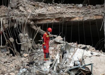 Dwell updates: Iran warfare; Israel says it killed key Iranian commander concerned in Strait of Hormuz blockade