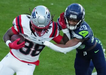 Journalist loses almost ,000 in year-long playing experiment