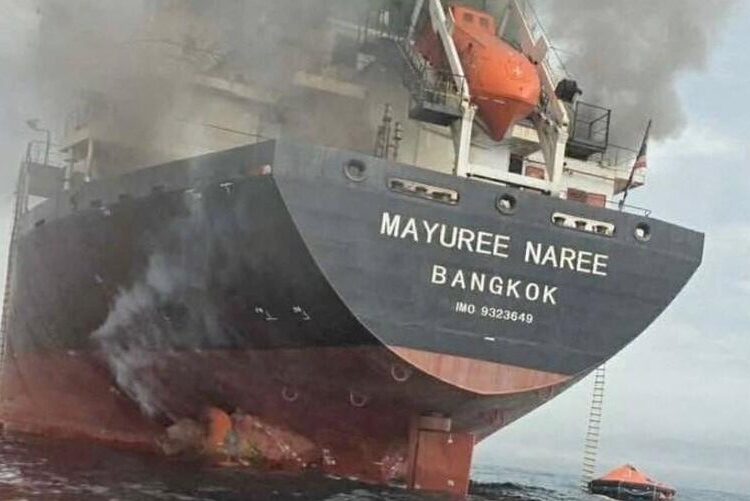 Iran conflict brings new assaults on business ships, Dubai airport, as Tehran warns banks are subsequent