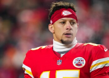 Patrick Mahomes probably forward of schedule in ACL restoration: report