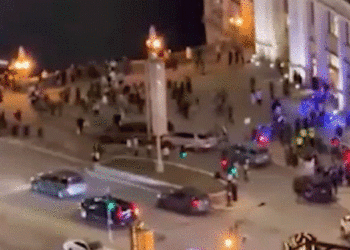 Chicago Loop teen takeover results in juvenile arrests and curfew order Chicago Loop teen takeover results in juvenile arrests and curfew order