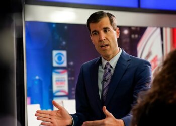 CBS Information correspondent publicizes sudden exit from community