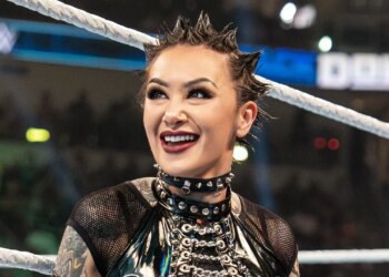 Professional wrestling star provides optimistic replace on brother