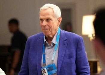 Giants co-owners request switch of group stakes to youngsters’s trusts