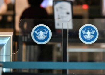 DHS hammers Democrats for lengthy TSA airport safety traces amid funding lapse