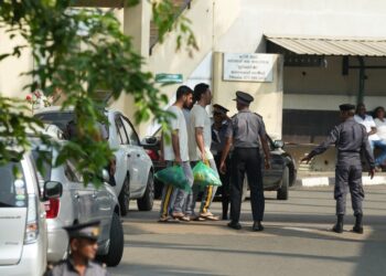 Sri Lanka brings Iranian sailors ashore after ship sought assist