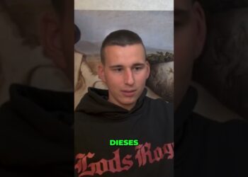 Steve Bannon, Jeffrey Epstein & PR-Strategien: Eine dunkle Verbindung #shorts