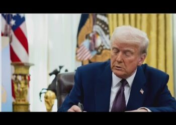 Trump orders DHS to pay all staff | Morning in America