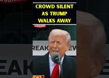 Crowd SILENT Throughout Trump Speech!  #trending #breakingnews