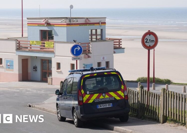 Man arrested on suspicion of endangering life over deaths of 4 individuals making an attempt to cross Channel – BBC Man arrested on suspicion of endangering life over deaths of 4 individuals making an attempt to cross Channel – BBC