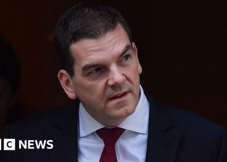 High International Workplace official Olly Robbins to depart publish after Mandelson vetting row