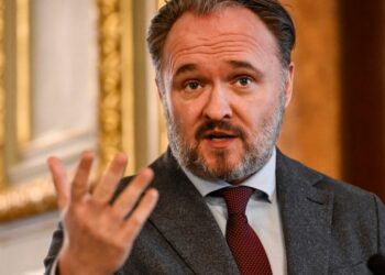 High Brussels official urges Europeans to work at home and drive much less – POLITICO