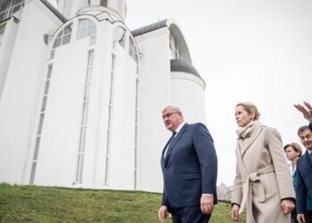 EU diplomats meet in Ukraine to pledge assist for Russia battle crimes tribunal – POLITICO