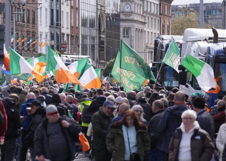 Eire cuts tax on motor gas as protests grip the nation – POLITICO